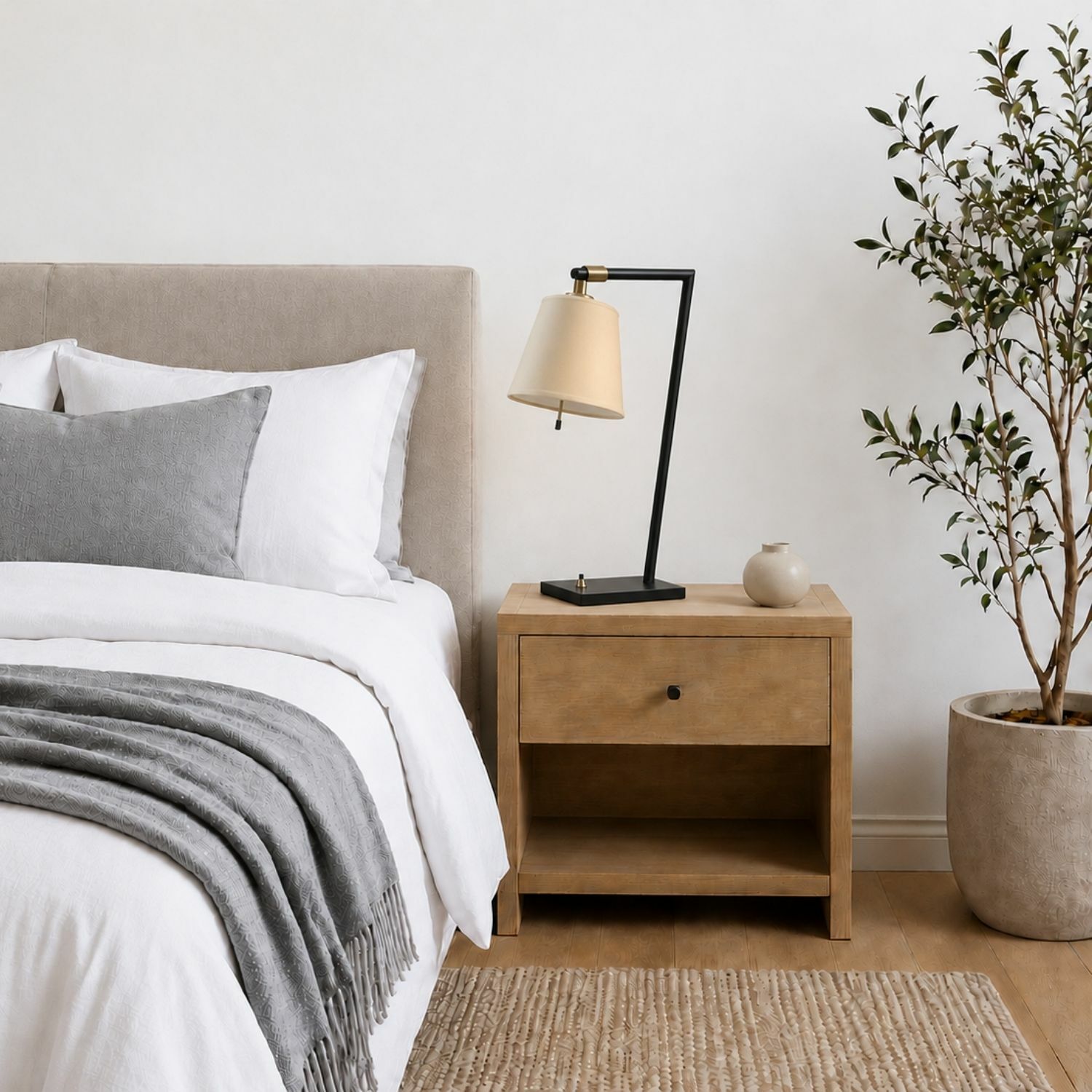 Bjorn Table Lamp